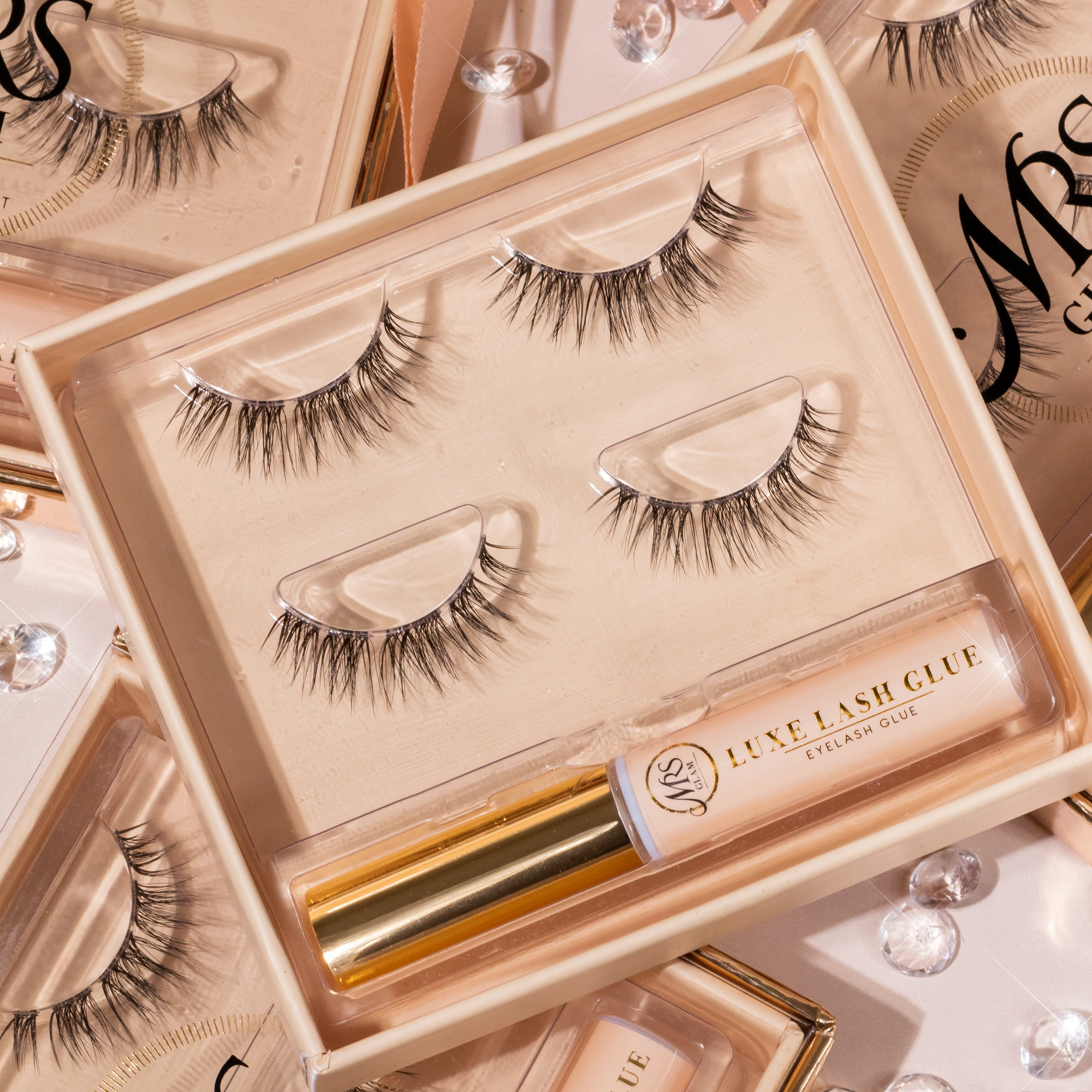 Mrs Glam - Mrs Flutter Cluster Lash Set - Image 4