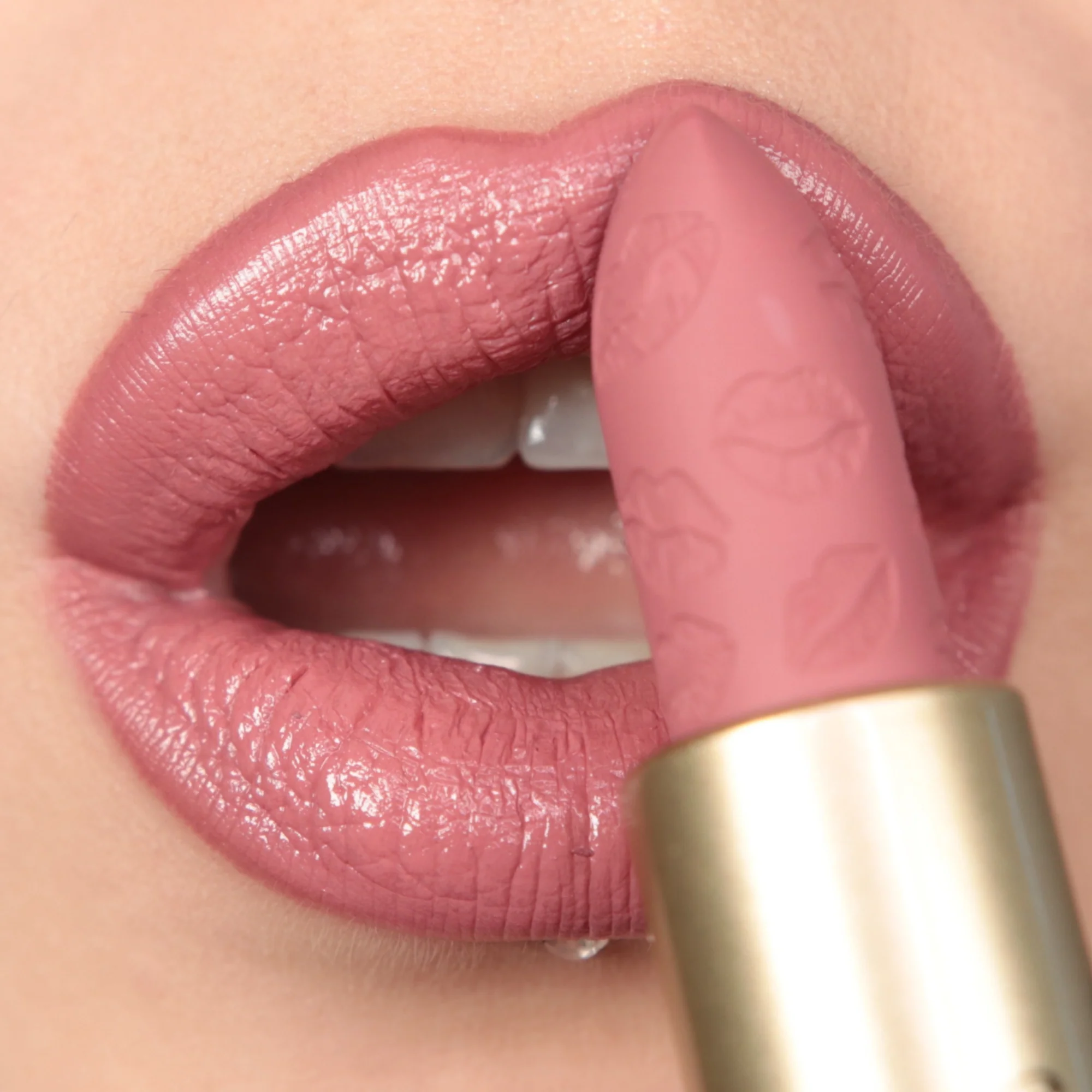 Mrs Glam - Mrs Kisses Lipstick - Image 11
