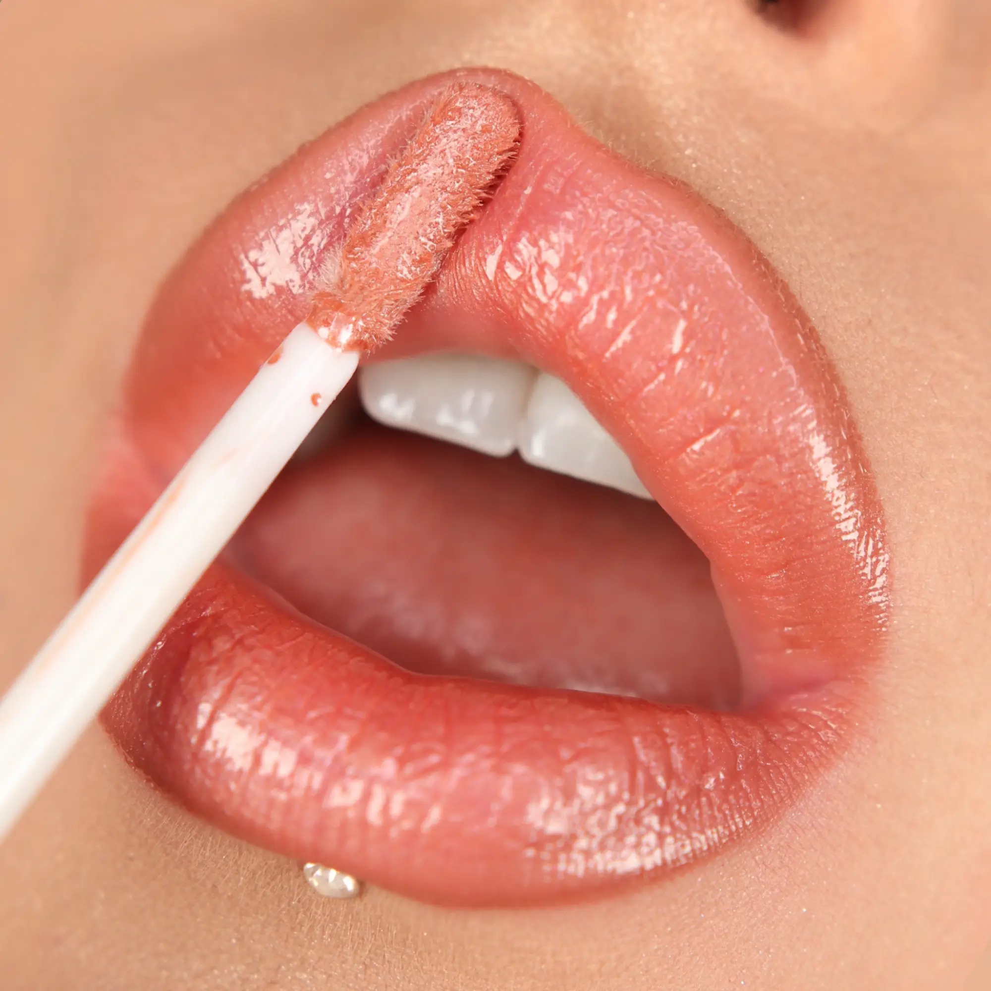Mrs Glam - Mrs Kisses Lip Gloss - Image 23